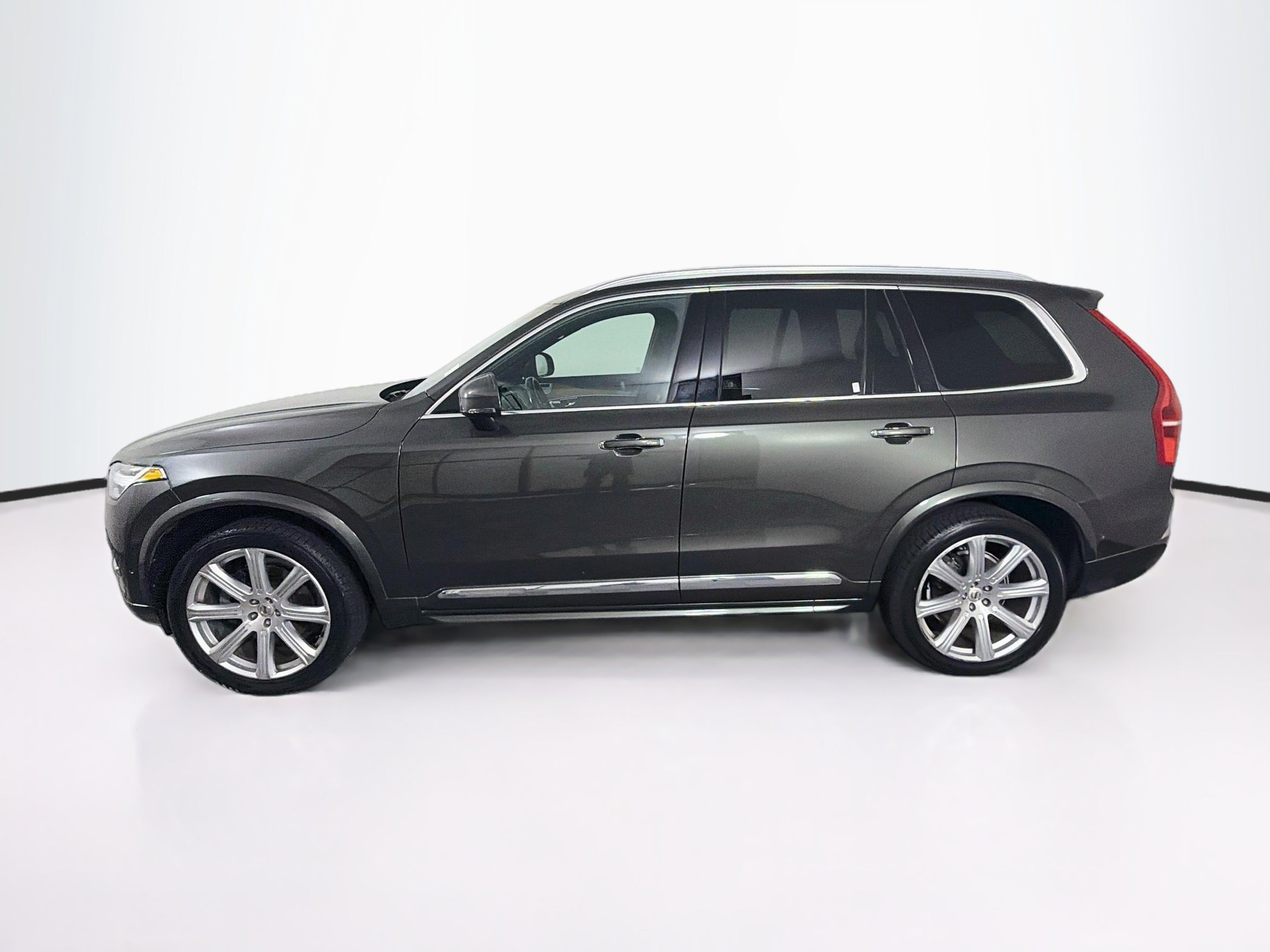 Used 2018 Volvo XC90 T6 Inscription w/ Convenience Package AWD/4WD image 4