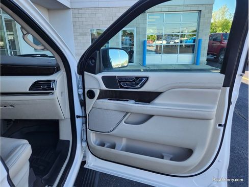Used 2019 Lincoln Navigator Reserve w/ Cargo Package AWD/4WD image 36