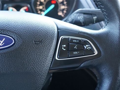 Certified 2019 Ford Escape Titanium FWD image 16