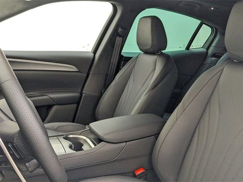 Used 2024 Maserati Grecale GT image 3