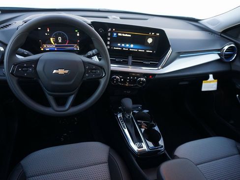 New 2026 Chevrolet Trax LT image 13