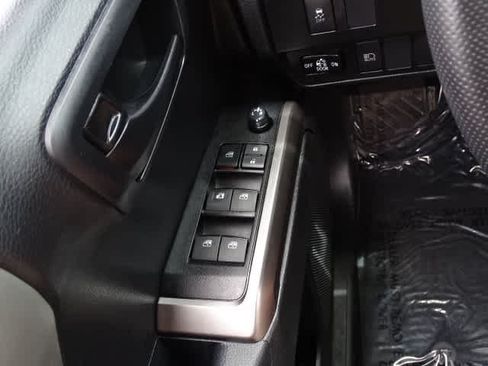 Certified 2021 Toyota Tacoma SR5 RWD image 35