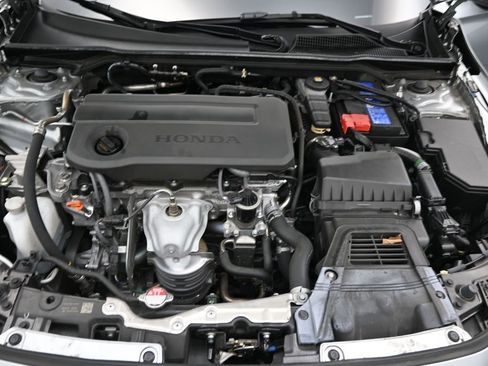 Used 2025 Honda Civic Sport image 11