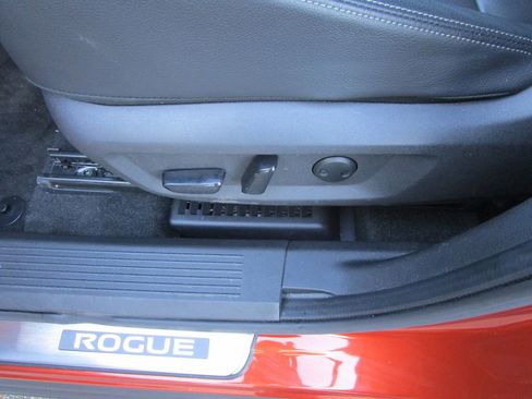 Used 2023 Nissan Rogue SL w/ SL Premium Package FWD image 21