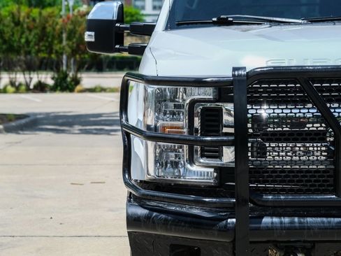 Used 2018 Ford F250 XLT w/ XLT Premium Package AWD/4WD image 5