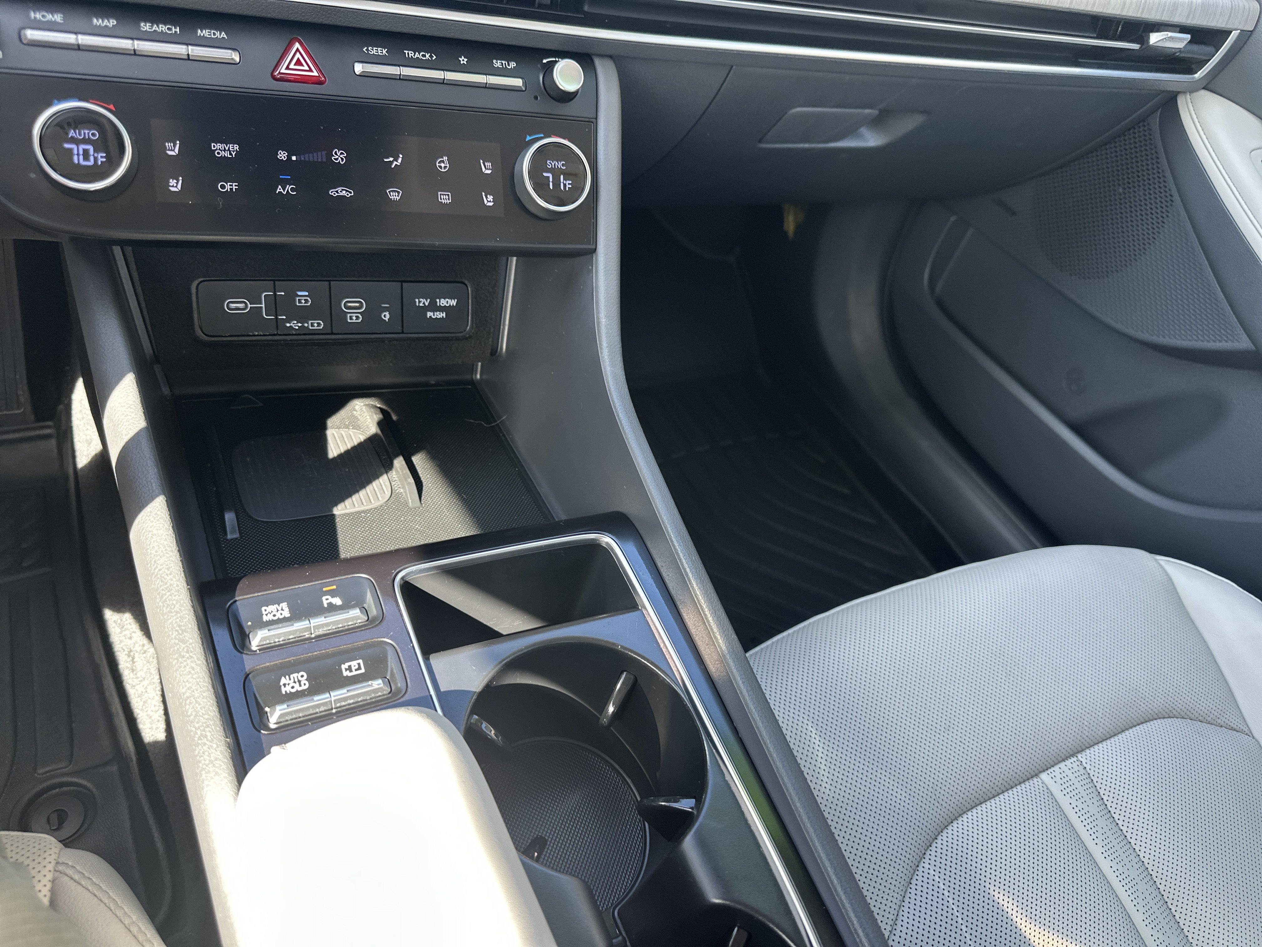 Used 2025 Hyundai Sonata Limited FWD image 19