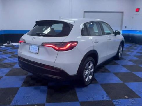Certified 2025 Honda HR-V LX image 8