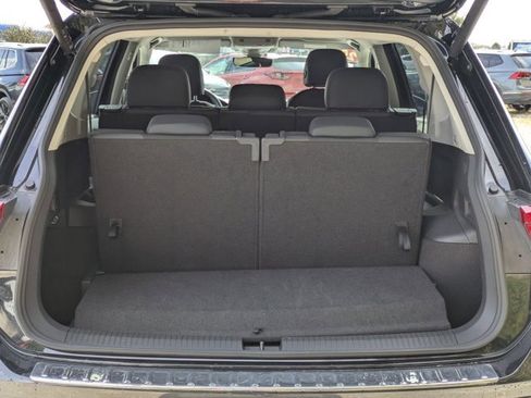 Used 2024 Volkswagen Tiguan Wolfsburg Edition image 22