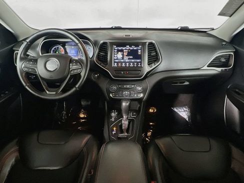 Used 2019 Jeep Cherokee Trailhawk w/ Comfort/Convenience Group AWD/4WD image 31