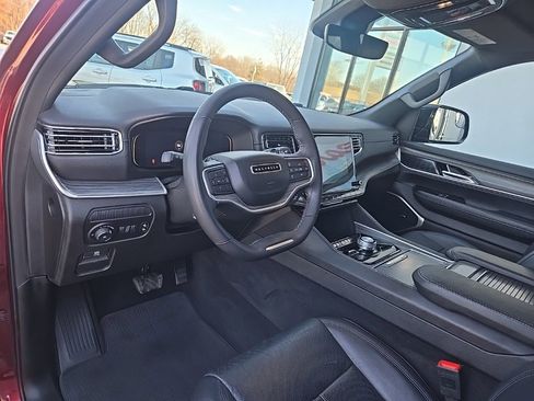 Used 2024 Jeep Wagoneer Series II image 34