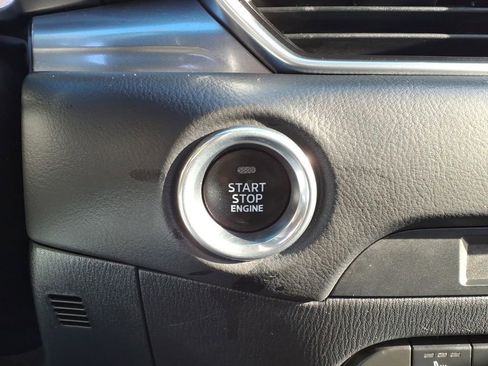 Used 2021 MAZDA CX-5 Touring image 11