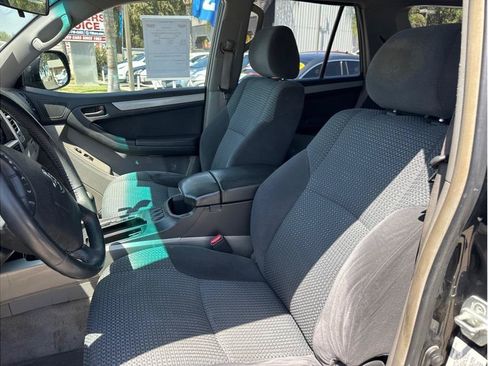 Used 2005 Toyota 4Runner SR5 RWD image 12