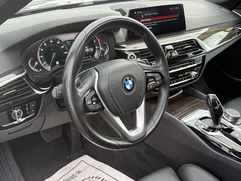 Used 2019 BMW 530i w/ Convenience Package image 13