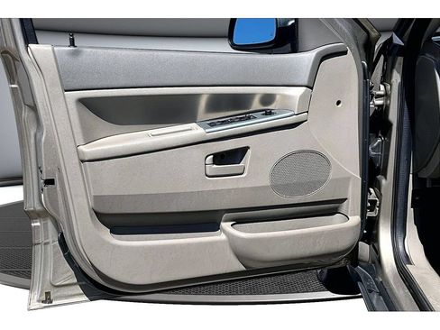 Used 2005 Jeep Grand Cherokee Laredo AWD/4WD image 31