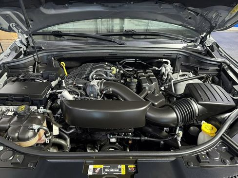 Used 2024 Dodge Durango GT AWD/4WD image 34