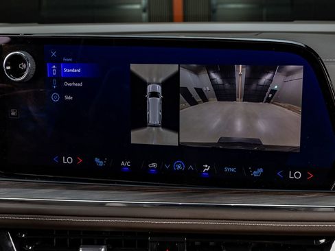 Used 2025 Chevrolet Suburban Z71 w/ Comfort Package image 26