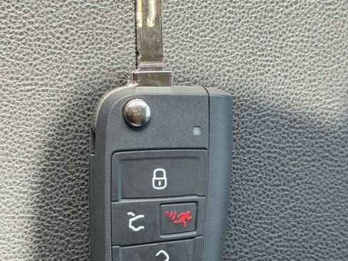 Certified 2024 Volkswagen Jetta S FWD image 29