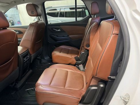 Used 2019 Chevrolet Traverse High Country w/ LPO, Floor Liner Package AWD/4WD image 21