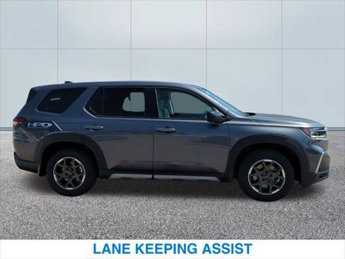 Used 2023 Honda Pilot LX image 6