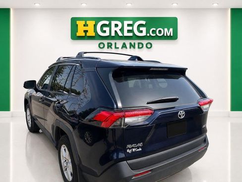 Used 2021 Toyota RAV4 XLE FWD image 2