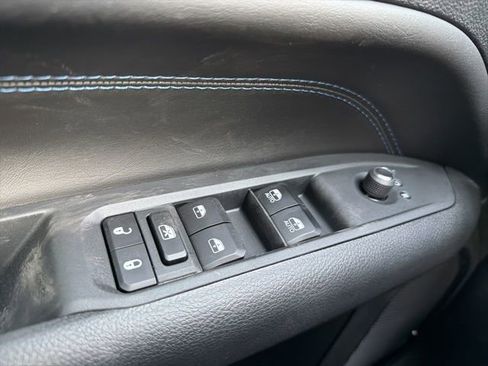 New 2026 Jeep Compass Limited image 19