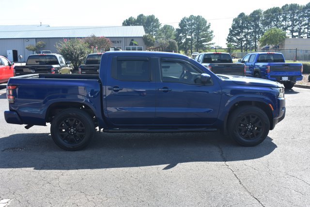 Used 2022 Nissan Frontier SV RWD image 4