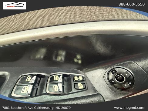 Used 2017 Hyundai Santa Fe Sport FWD image 22