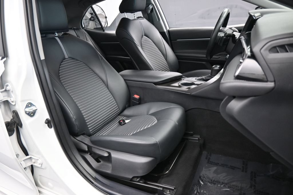 Used 2022 Toyota Camry SE w/ Convenience Package FWD image 45