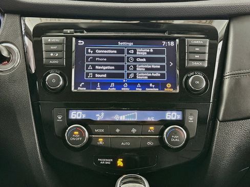 Used 2019 Nissan Rogue SL AWD/4WD image 12
