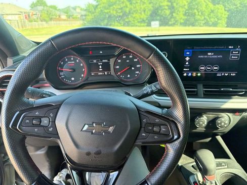 Used 2024 Chevrolet Trax RS w/ Driver Confidence Package FWD image 15