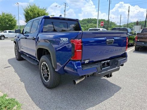 New 2025 Toyota Tacoma TRD Off-Road image 3