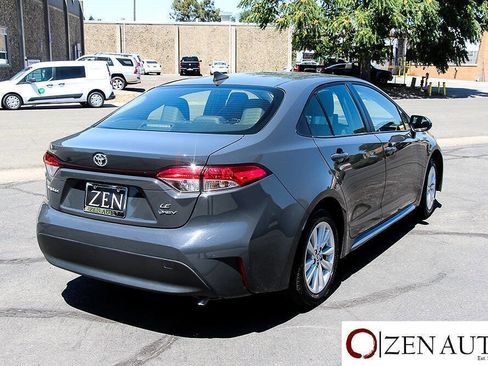 Used 2026 Toyota Corolla LE w/ LE Premium Package FWD image 7