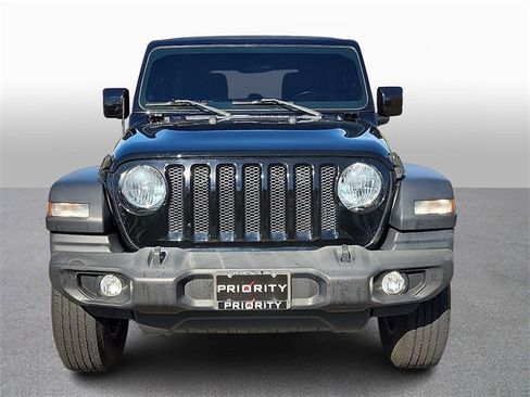 Used 2018 Jeep Wrangler Unlimited Sport S image 2