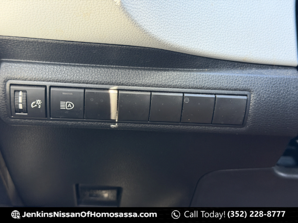 Used 2024 Toyota Corolla SE FWD image 39