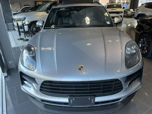 Used 2020 Porsche Macan image 2