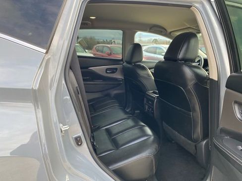 Used 2022 Nissan Murano SV w/ SV Midnight Edition Package image 11