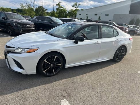 Used 2020 Toyota Camry XSE AWD/4WD image 3