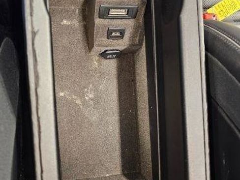 Used 2013 Mercedes-Benz SL 550 image 29