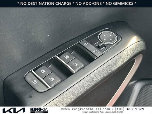 Used 2023 Kia Soul LX w/ LX Technology Package FWD image 20
