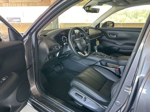 Used 2026 Honda HR-V EX-L image 8