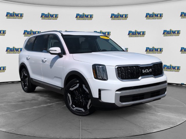 Used 2024 Kia Telluride EX FWD image 3