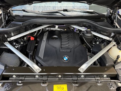 Used 2021 BMW X5 xDrive40i w/ Convenience Package AWD/4WD image 8
