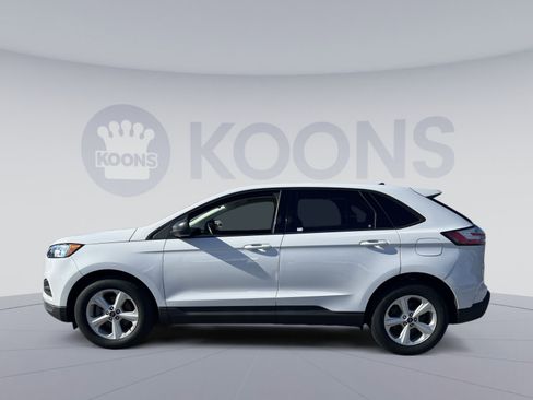 Used 2020 Ford Edge SE image 2
