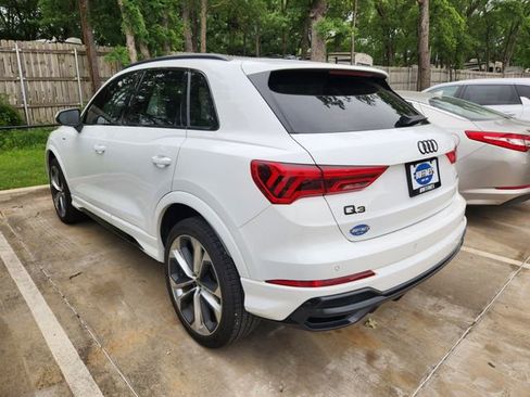 Used 2022 Audi Q3 2.0T Premium Plus w/ Premium Plus Package AWD/4WD image 3