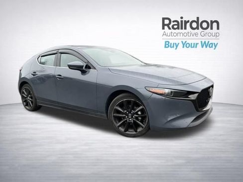 Used 2022 MAZDA MAZDA3 s FWD image 1