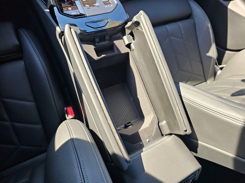 Certified 2025 BMW 530i xDrive 530i xDrive w/ Premium Package image 25