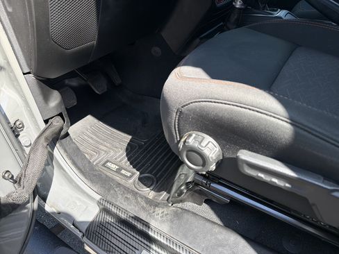 Used 2023 Jeep Gladiator Mojave AWD/4WD image 17