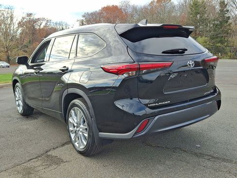 Used 2023 Toyota Highlander Limited image 24