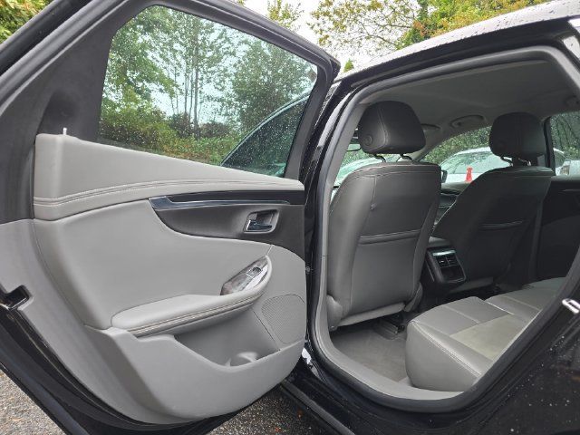 Used 2015 Chevrolet Impala LT w/ Convenience Package FWD image 16