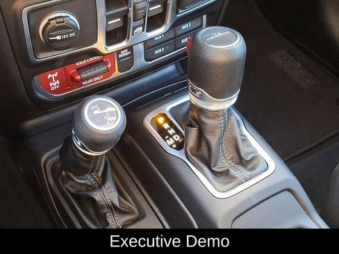 New 2025 Jeep Gladiator Mojave w/ Safety Group image 16